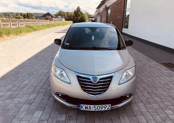 Lancia Ypsilon cena 20900 przebieg: 82550, rok produkcji 2011 z Nowa Ruda małe 191